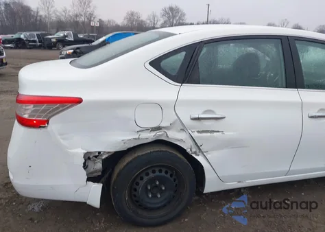 2015 Nissan Sentra S z USA, uszkodzony, nr VIN 3N1AB7AP3FY351022